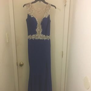 Prom Dress!!!  👗👑🎀💙